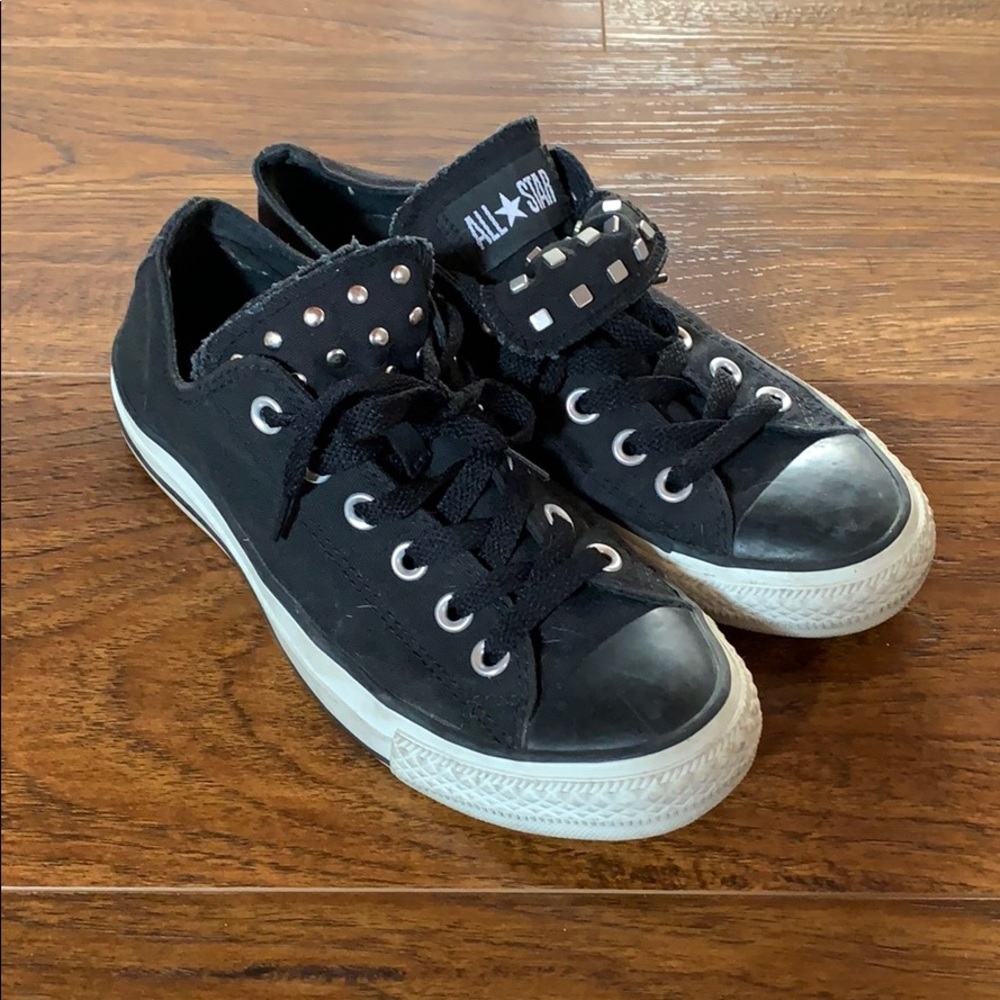 Studded tongue Converse